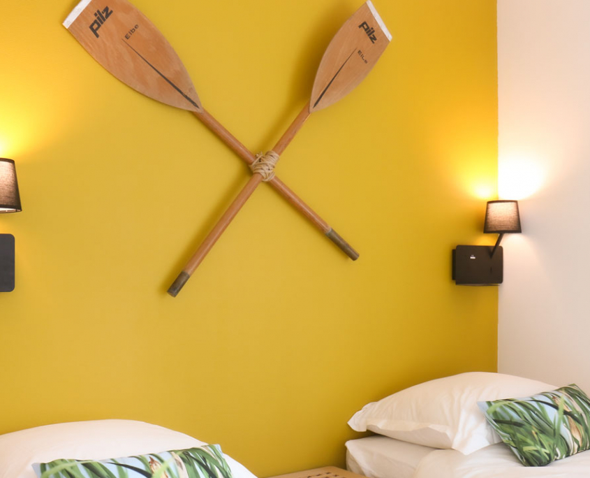 slaapkamer-twee-personen-met-hotelbedden-in-vakantielodge-Rietreiger-Grou